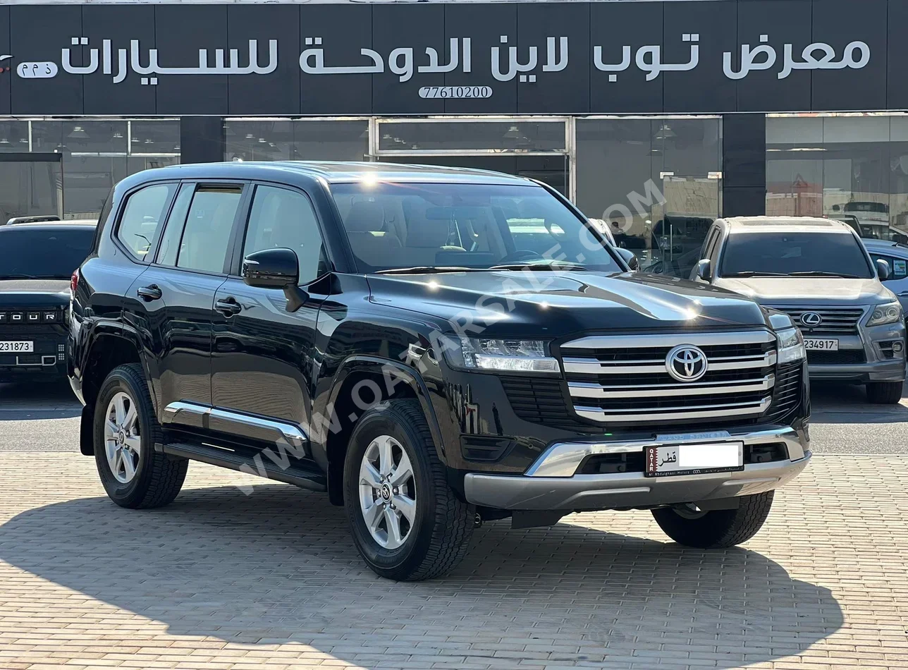 تويوتا  لاند كروزر  جي اكس ار  2022  اوتوماتيك  79,000 كم  6 سلندر  دفع رباعي  اس يو في  أسود
