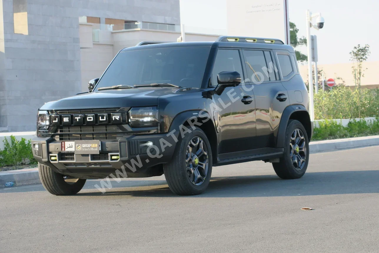 جيتور  تي 2  لكجري  2025  اوتوماتيك  21,000 كم  4 سلندر  دفع رباعي  اس يو في  أسود  تحت الضمان