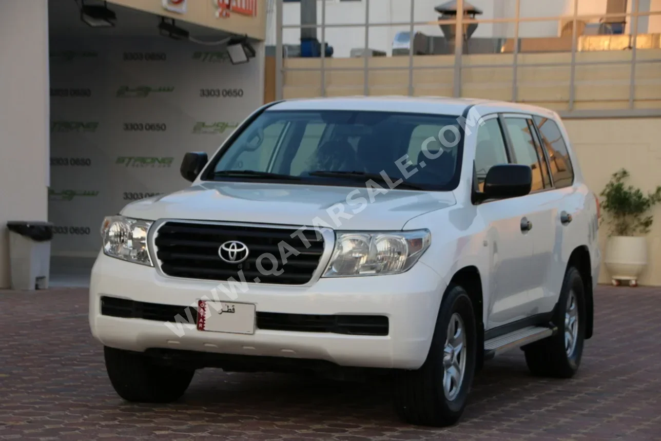 تويوتا  لاند كروزر  جي  2011  عادي  447,000 كم  6 سلندر  دفع رباعي  اس يو في  أبيض