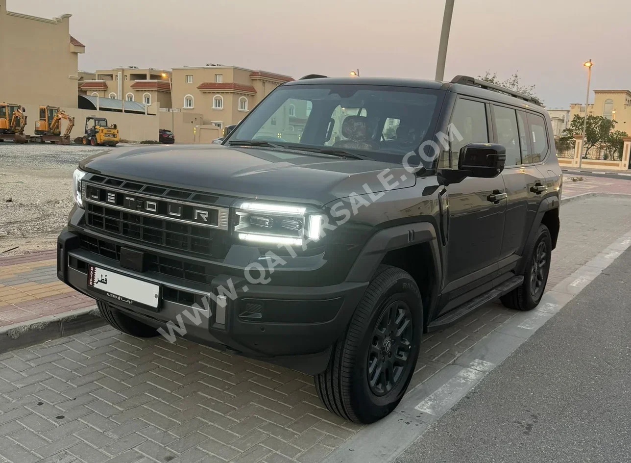 جيتور  جي 700  كومفورت  2026  اوتوماتيك  0 كم  4 سلندر  دفع رباعي  اس يو في  أسود  تحت الضمان