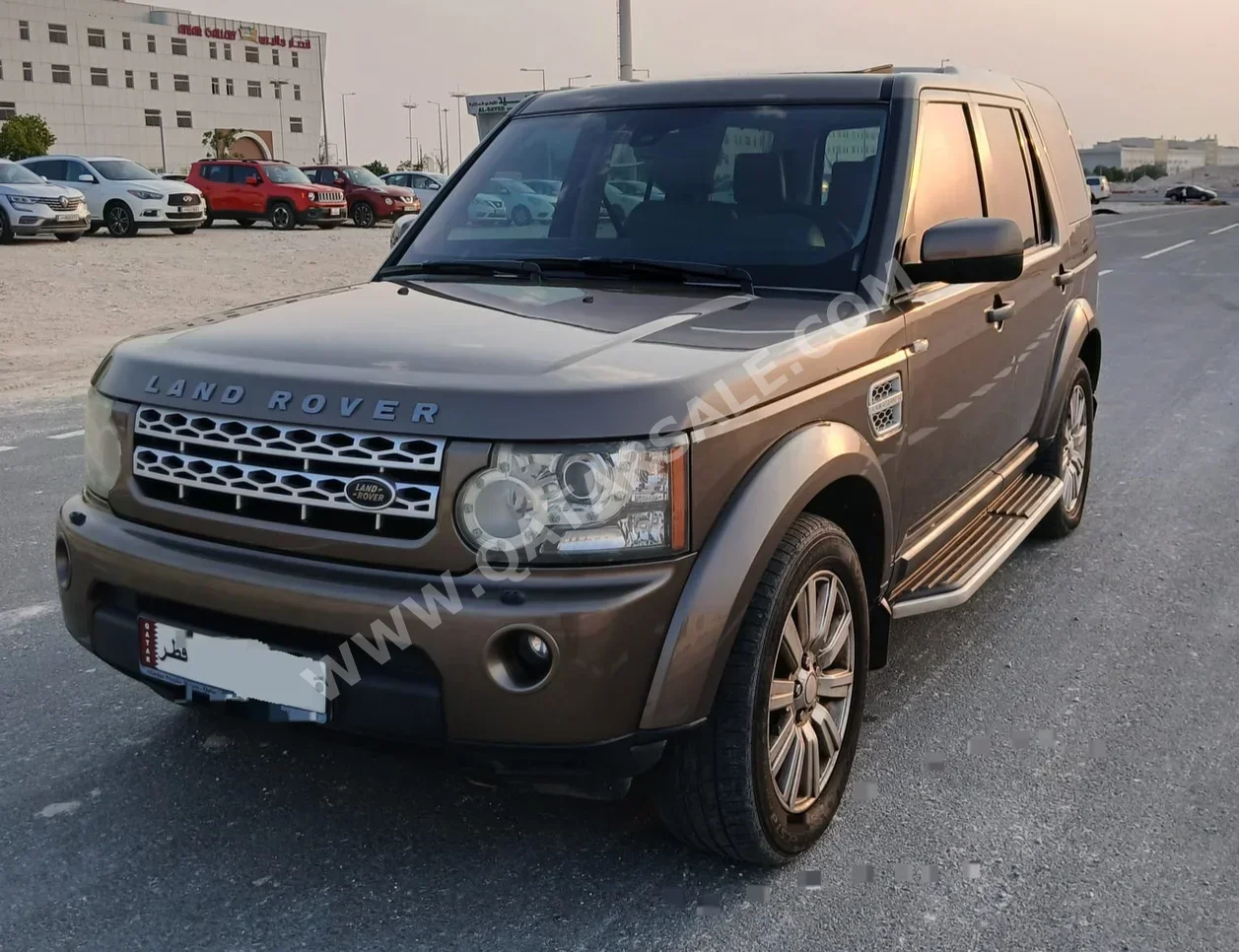 لاند روفر 4 إل آر 2013 اوتوماتيك 149,000 كم 8 سلندر دفع رباعي اس يو في بني