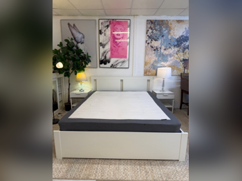 الأسّرة - ايكيا  - كوين  - أبيض