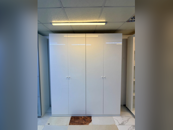 خزائن ودواليب الملابس والزينة - ايكيا  - خزائن  - أبيض