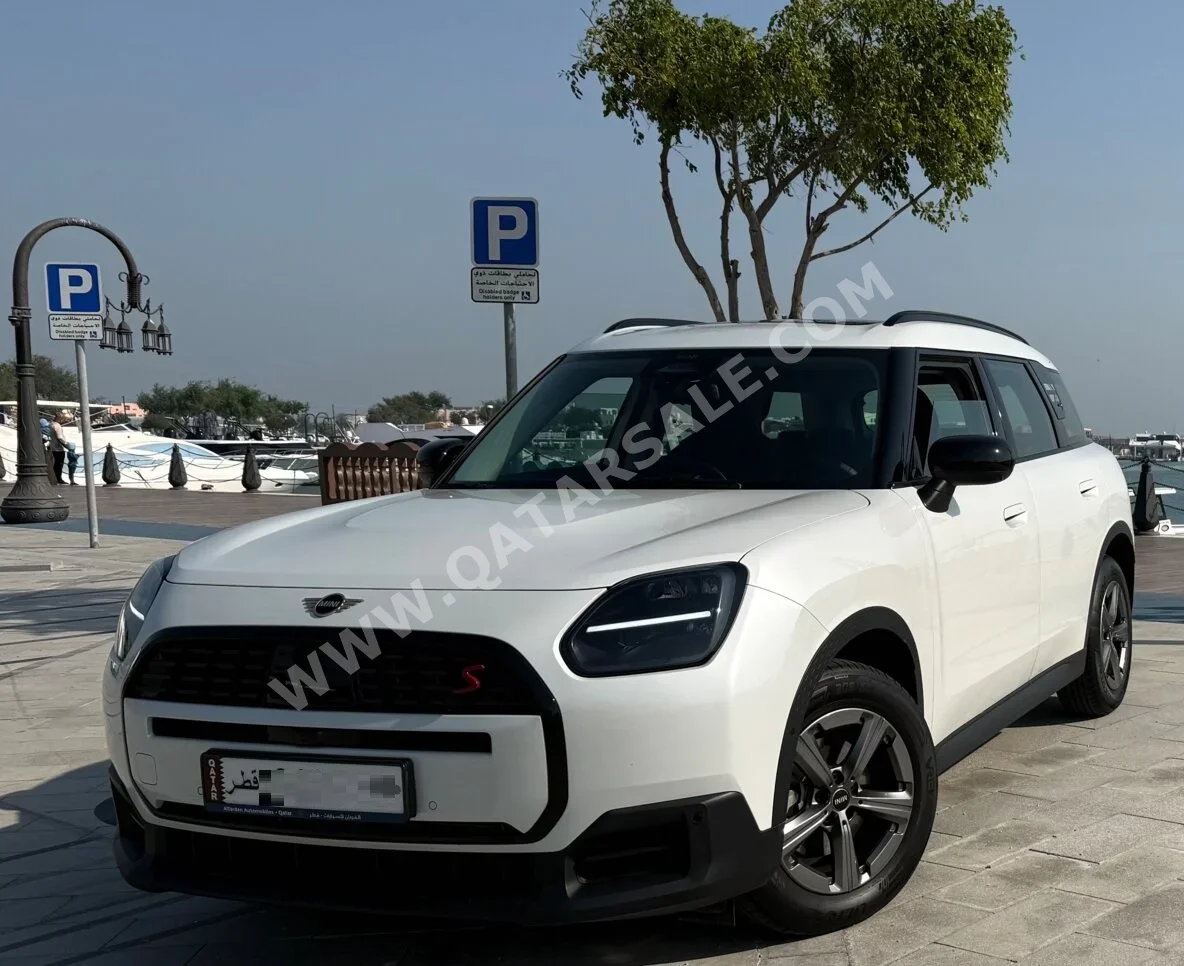 Mini  Cooper  CountryMan  S  2024  Automatic  5,000 Km  4 Cylinder  All Wheel Drive (AWD)  Hatchback  White  With Warranty