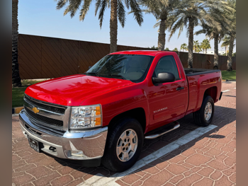 شفروليه  سلفرادو  ال تي  2013  اوتوماتيك  10,000 كم  8 سلندر  دفع رباعي  بيكب  أحمر