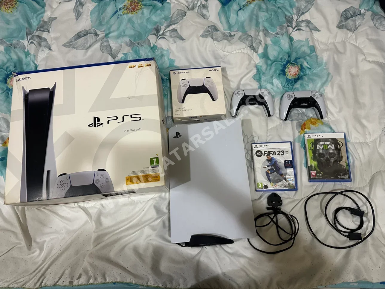 Video Games Consoles - Sony  - PlayStation 5 Disk  - 825 GB  -Included Controllers: 2