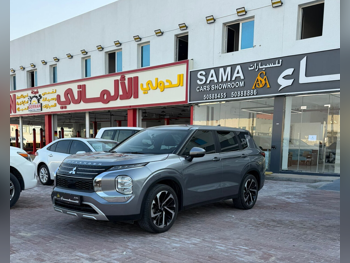 Mitsubishi  Outlander  2023  Automatic  41,000 Km  4 Cylinder  Four Wheel Drive (4WD)  SUV  Gray