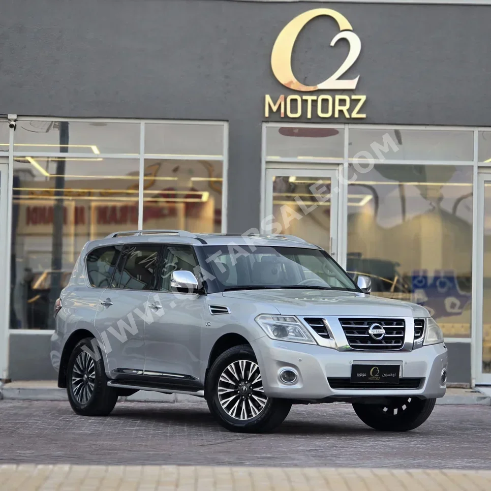 نيسان باترول بلاتنيوم 2014 اوتوماتيك 200,000 كم 8 سلندر دفع رباعي اس يو في فضي