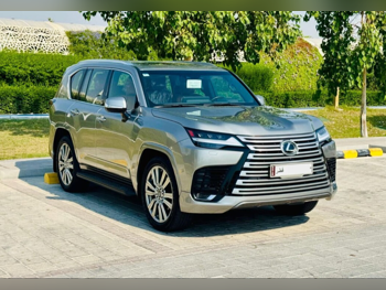 لكزس  ال اكس  600 في اي بي  2023  اوتوماتيك  86,000 كم  6 سلندر  دفع رباعي  اس يو في  فضي  تحت الضمان