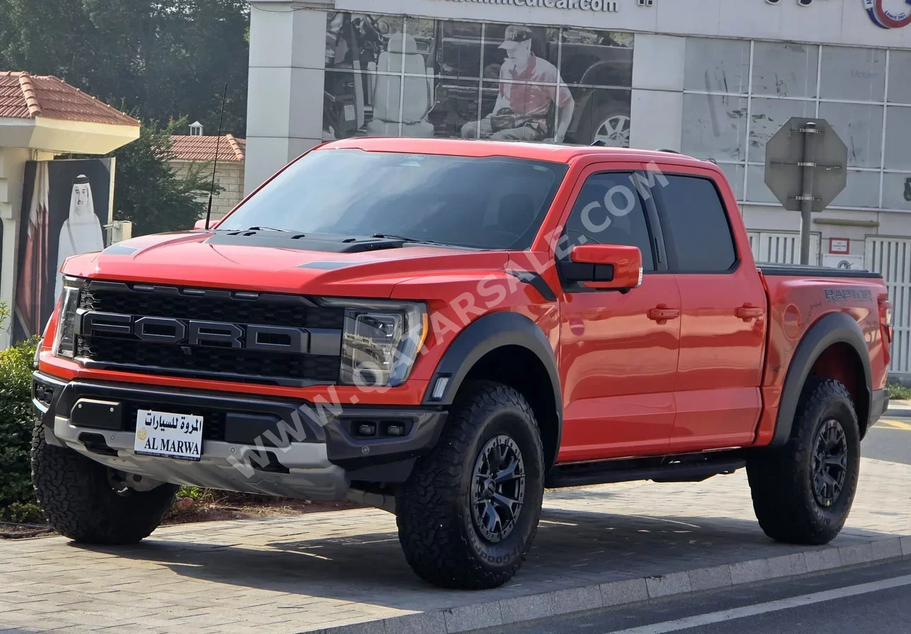 فورد  رابتر  2022  اوتوماتيك  21,000 كم  6 سلندر  دفع رباعي  بيكب  أحمر  تحت الضمان