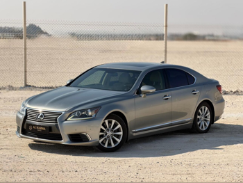 Lexus  LS  460  2016  Automatic  108,000 Km  8 Cylinder  Rear Wheel Drive (RWD)  Sedan  Silver