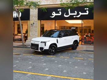 Rox Motor  Jishi  01  2025  Automatic  15,400 Km  4 Cylinder  Four Wheel Drive (4WD)  SUV  White