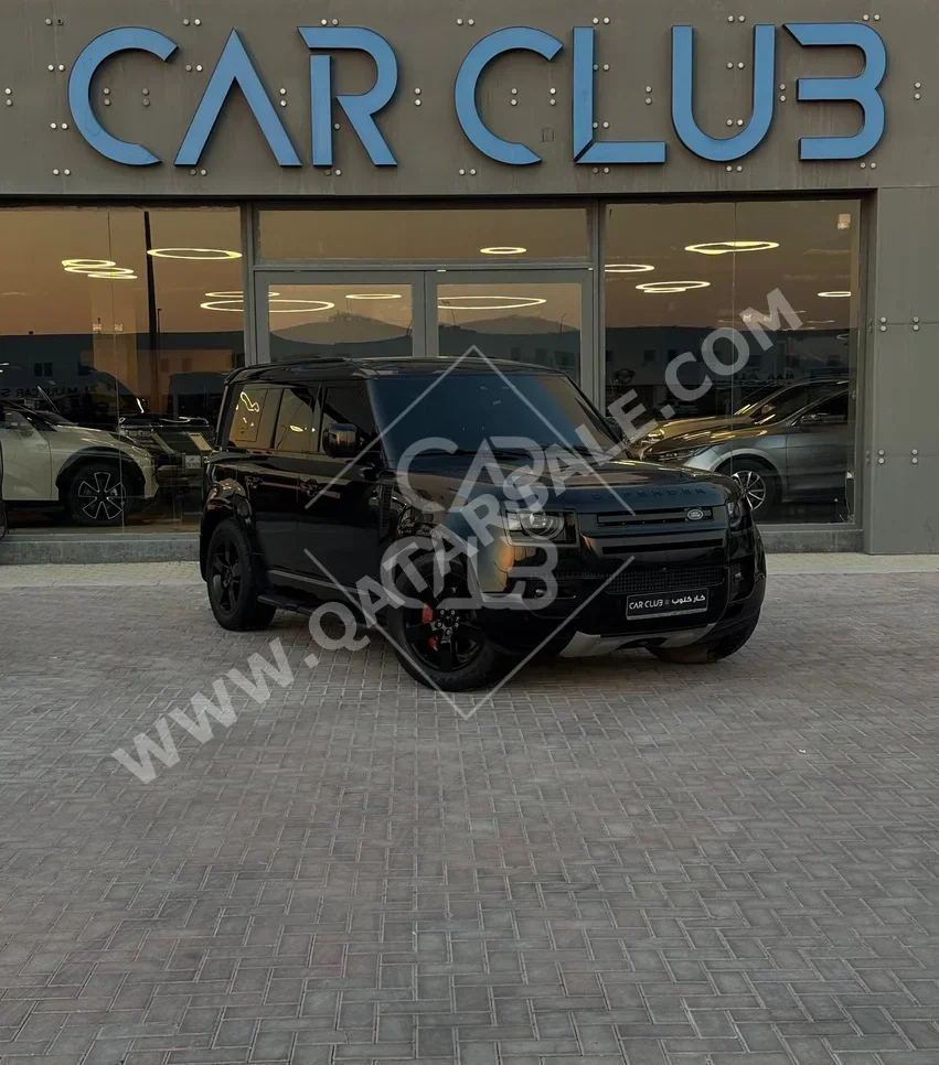 لاند روفر ديفيندر 110 اكس 2023 اوتوماتيك 71,000 كم 6 سلندر دفع رباعي اس يو في أسود تحت الضمان