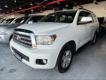 Toyota  Sequoia  SR5  2015  Automatic  191,000 Km  8 Cylinder  Four Wheel Drive (4WD)  SUV  White