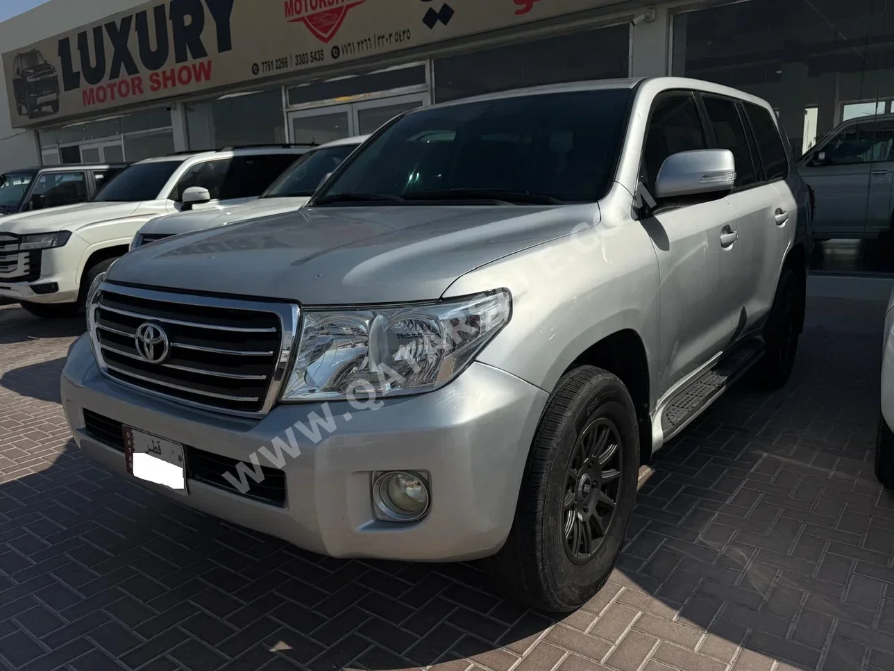 تويوتا  لاند كروزر  جي  2012  اوتوماتيك  186,000 كم  6 سلندر  دفع رباعي  اس يو في  فضي