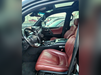 لكزس  ال اكس  570 اس  2018  اوتوماتيك  230,000 كم  8 سلندر  دفع رباعي  اس يو في  أسود