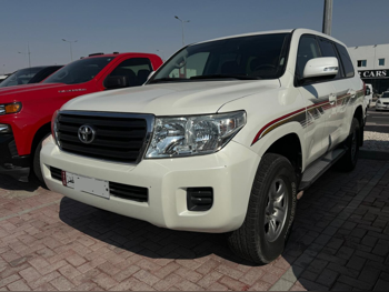 Toyota  Land Cruiser  G  2013  Automatic  332,000 Km  6 Cylinder  Four Wheel Drive (4WD)  SUV  White