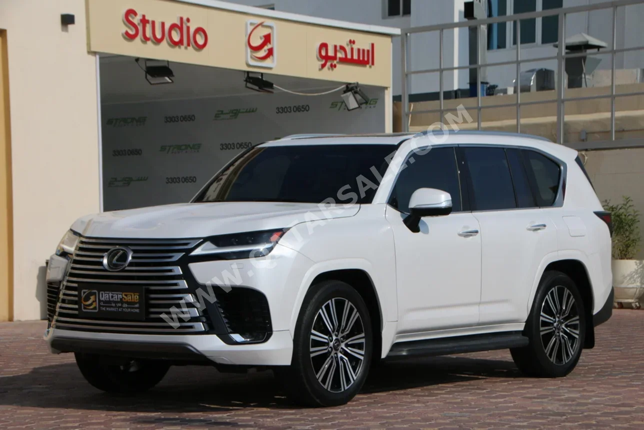 لكزس  ال اكس  600 لكجري  2024  اوتوماتيك  33,000 كم  6 سلندر  دفع رباعي  اس يو في  أبيض  تحت الضمان