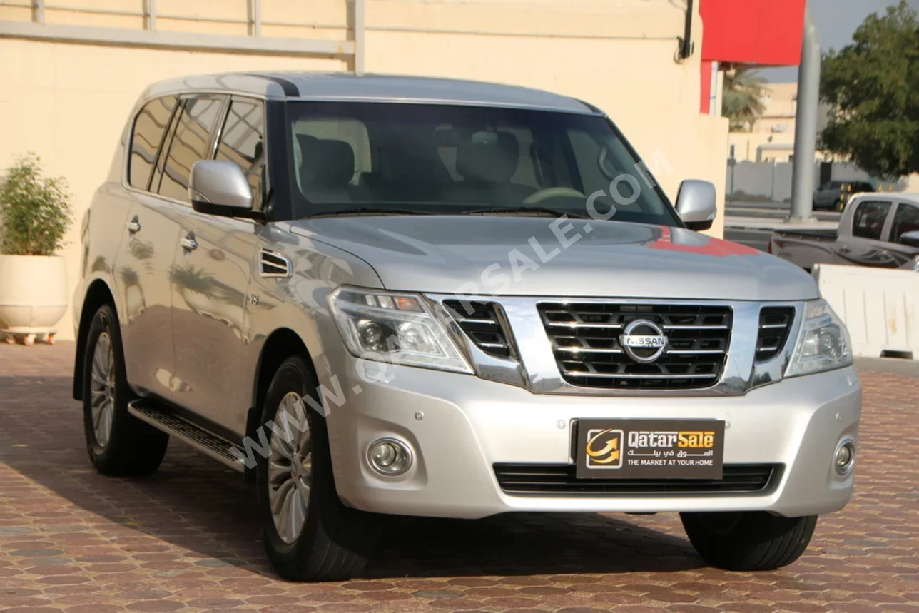 نيسان  باترول  تيتانيوم  2017  اوتوماتيك  177,000 كم  8 سلندر  دفع رباعي  اس يو في  فضي