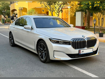 بي ام دبليو  الفئة - السابعة  735 Li  2020  اوتوماتيك  64,000 كم  4 سلندر  دفع خلفي  سيدان  أبيض