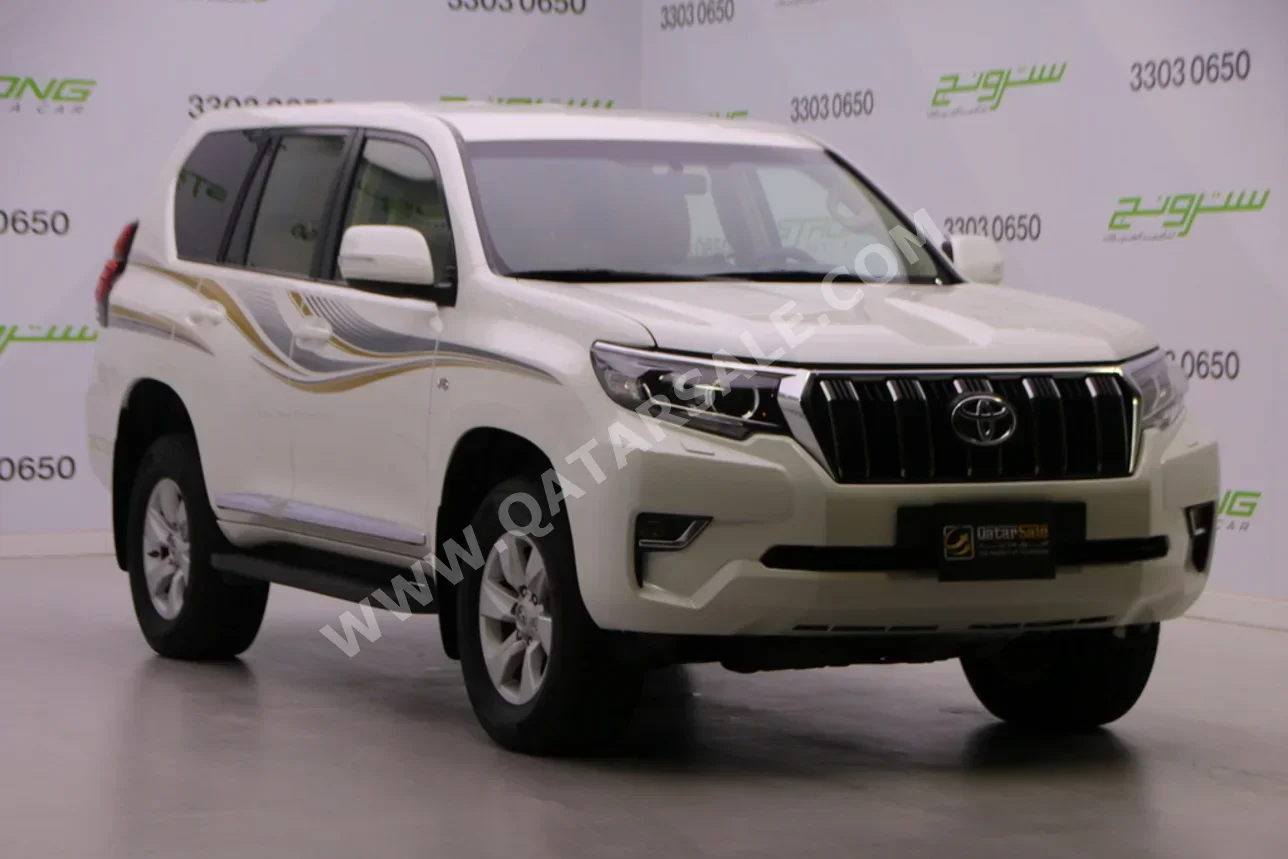 تويوتا برادو تي اكس ال 2022 اوتوماتيك 133,000 كم 6 سلندر دفع رباعي اس يو في أبيض