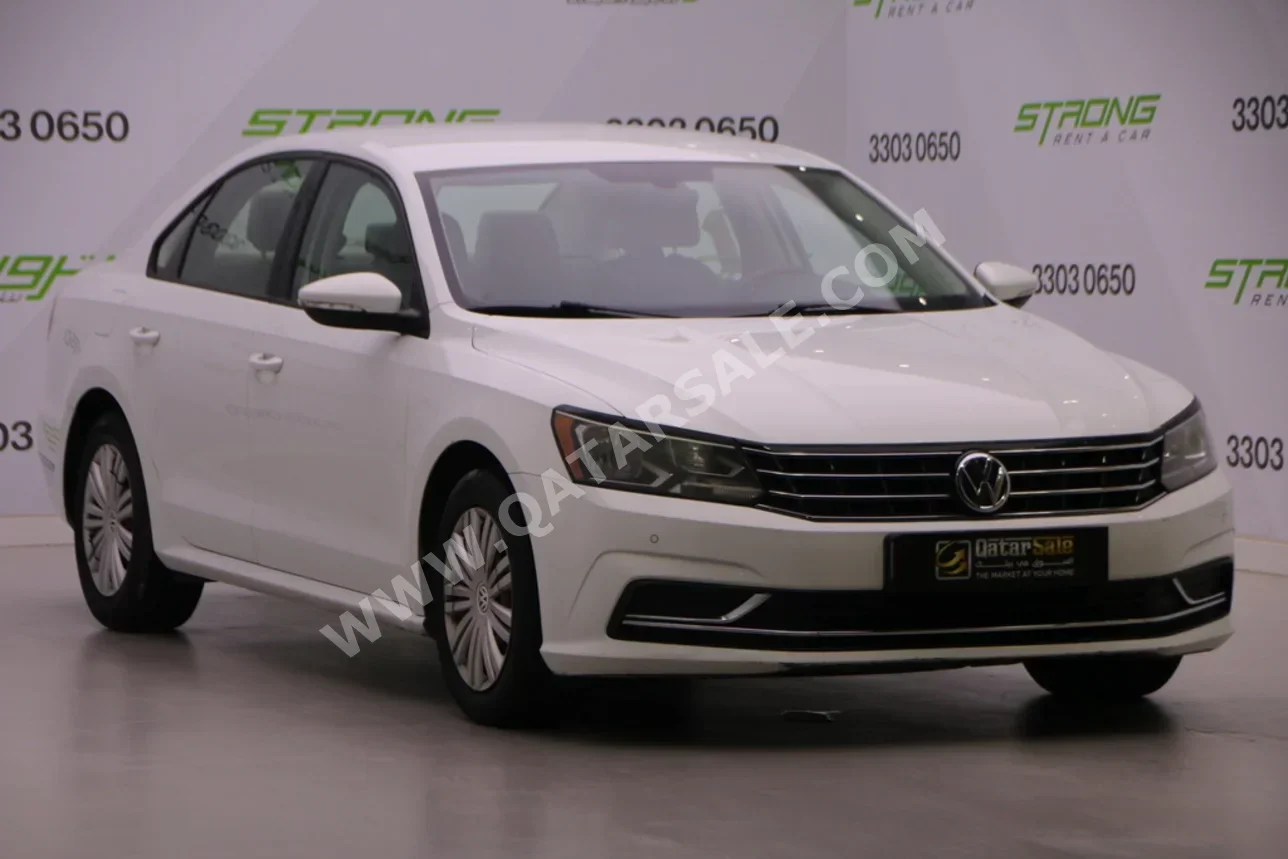 فوكس واغن باسات 2018 اوتوماتيك 96,000 كم 4 سلندر سحب امامي سيدان أبيض
