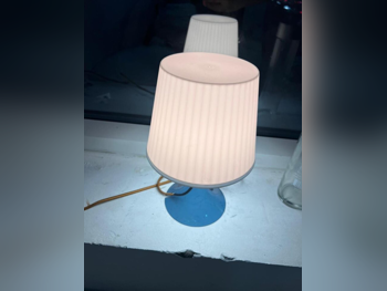 الإضاءة - مصابيح الطاولة والأرضية - أبيض