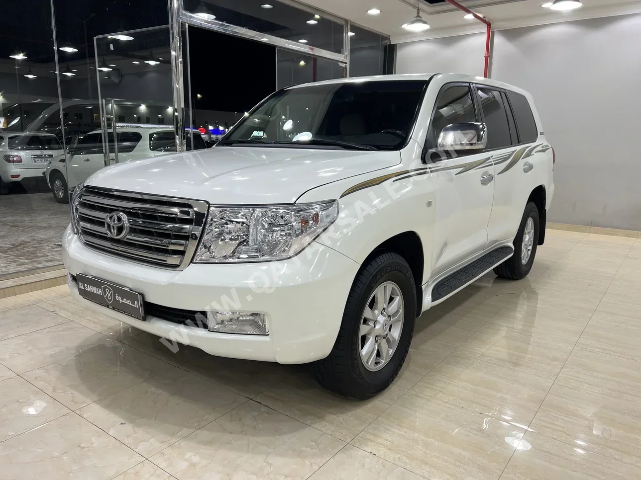 Toyota Land Cruiser GXR 2011 Automatic 391,000 Km 8 Cylinder Four Wheel Drive (4WD) SUV White