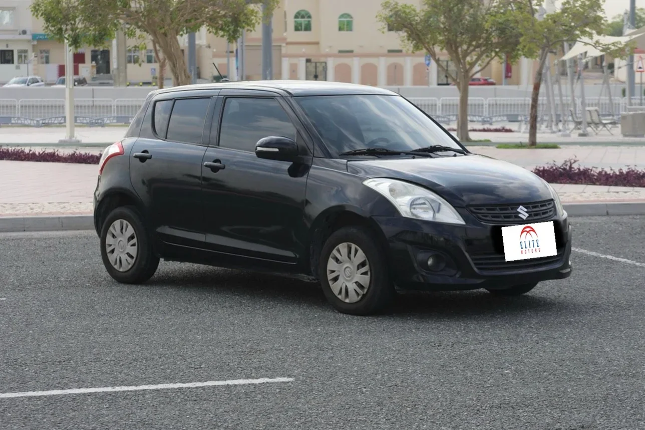 سوزوكي  سويفت  2015  اوتوماتيك  217,000 كم  4 سلندر  سحب امامي  هاتشباك  أسود