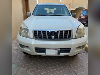 تويوتا  برادو  جي اكس  2009  اوتوماتيك  374,000 كم  6 سلندر  دفع رباعي  اس يو في  أبيض