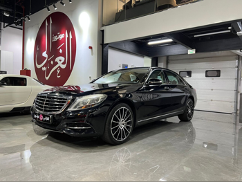 Mercedes-Benz  S-Class  400  2015  Automatic  136,000 Km  6 Cylinder  Rear Wheel Drive (RWD)  Sedan  Black