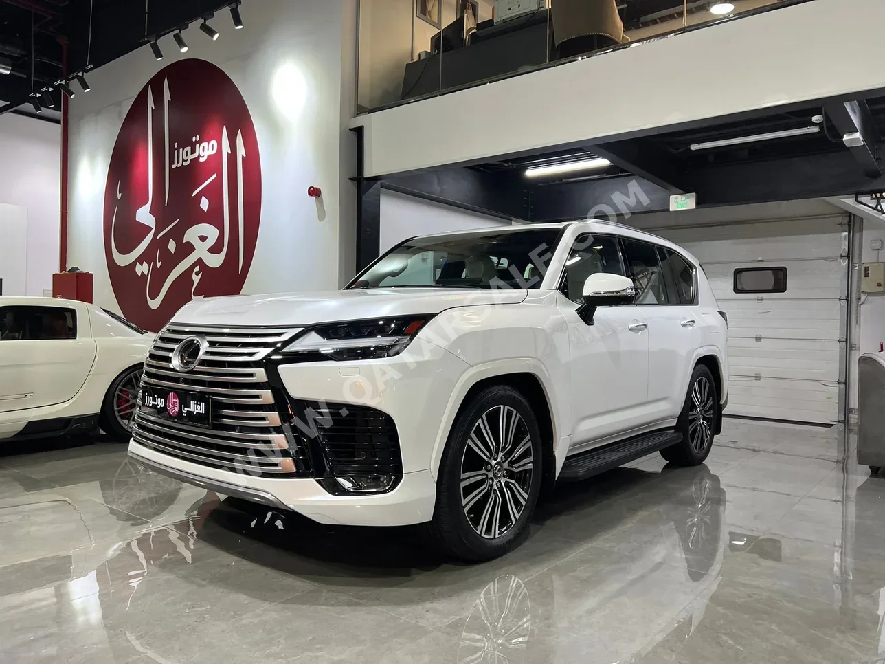 لكزس  ال اكس  600 لكجري  2023  اوتوماتيك  53,000 كم  6 سلندر  دفع رباعي  اس يو في  أبيض لؤلؤي  تحت الضمان