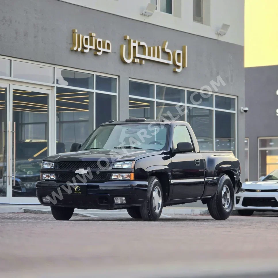 شفروليه  سلفرادو  2005  عادي  90,000 كم  8 سلندر  دفع رباعي  بيكب  أسود