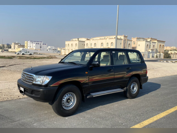 تويوتا  لاند كروزر  جي اكس  2005  عادي  335,000 كم  6 سلندر  دفع رباعي  اس يو في  أسود