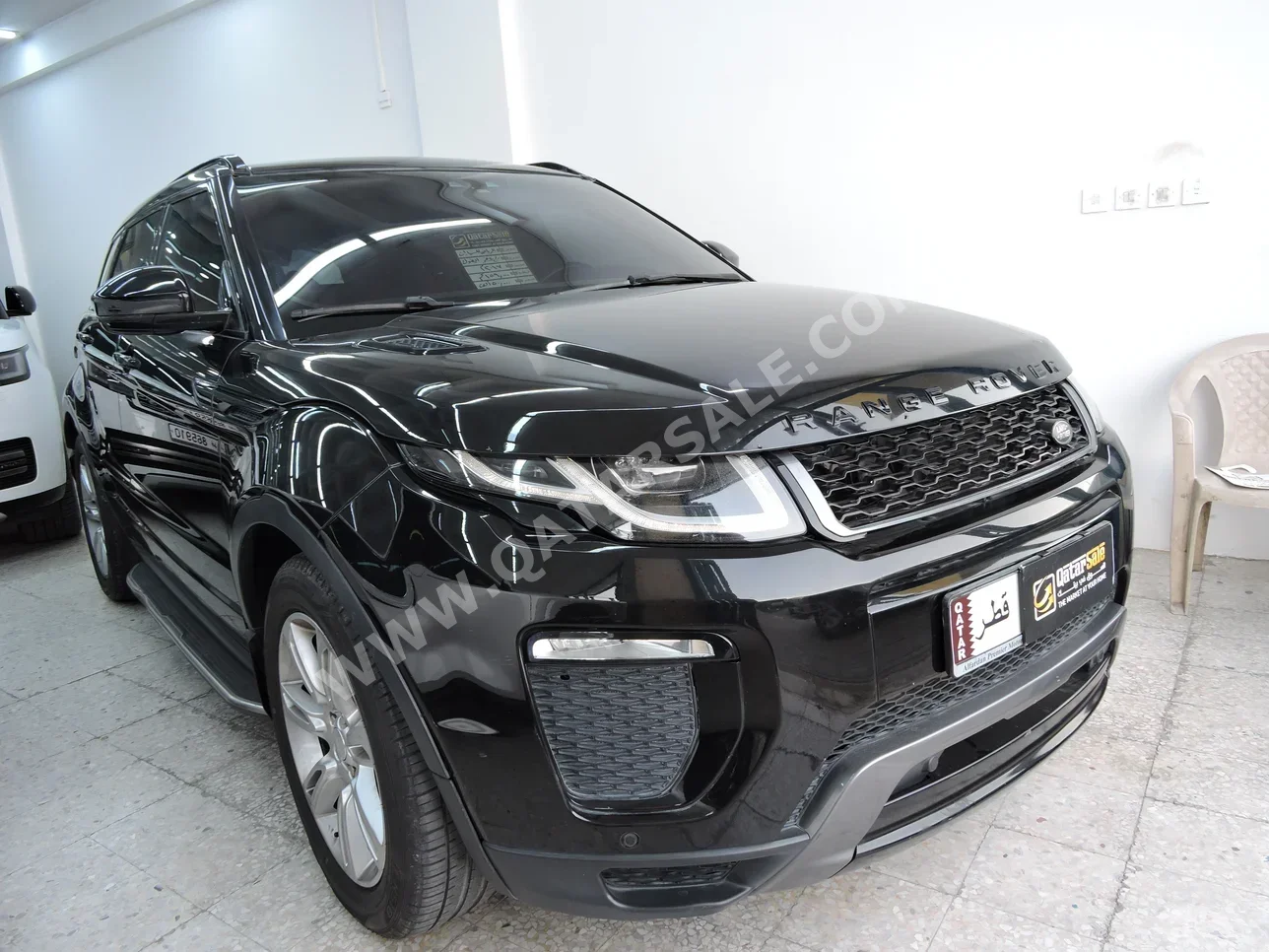 Land Rover  Evoque  2017  Automatic  159,000 Km  4 Cylinder  Four Wheel Drive (4WD)  SUV  Black