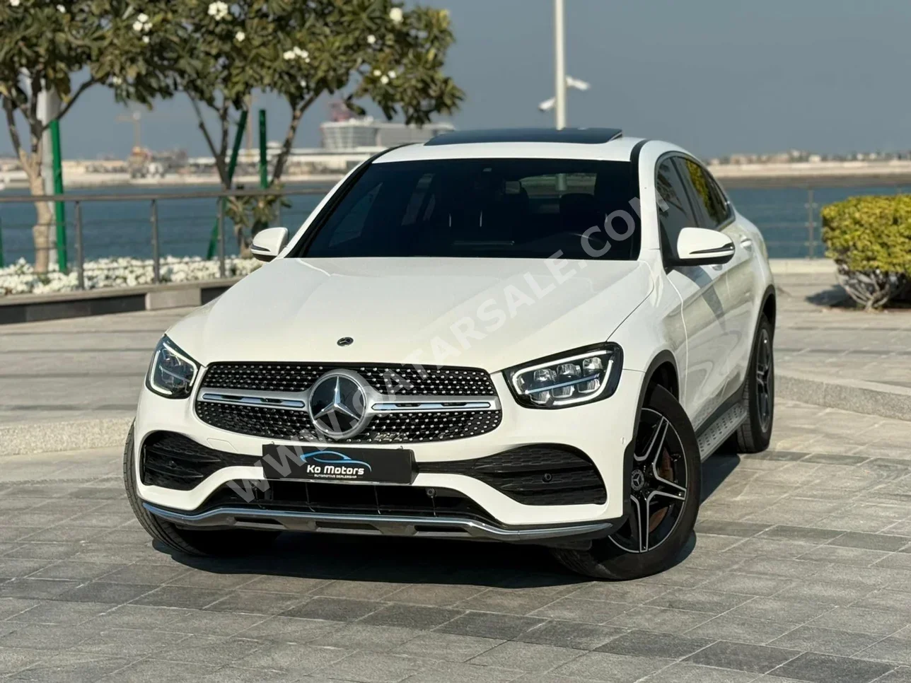 مرسيدس - بنز جي ال سي 200 ايه ام جي 2021 اوتوماتيك 44,000 كم 4 سلندر دفع رباعي اس يو في أبيض