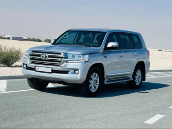 Toyota  Land Cruiser  GXR  2020  Automatic  217,000 Km  6 Cylinder  Four Wheel Drive (4WD)  SUV  Gray