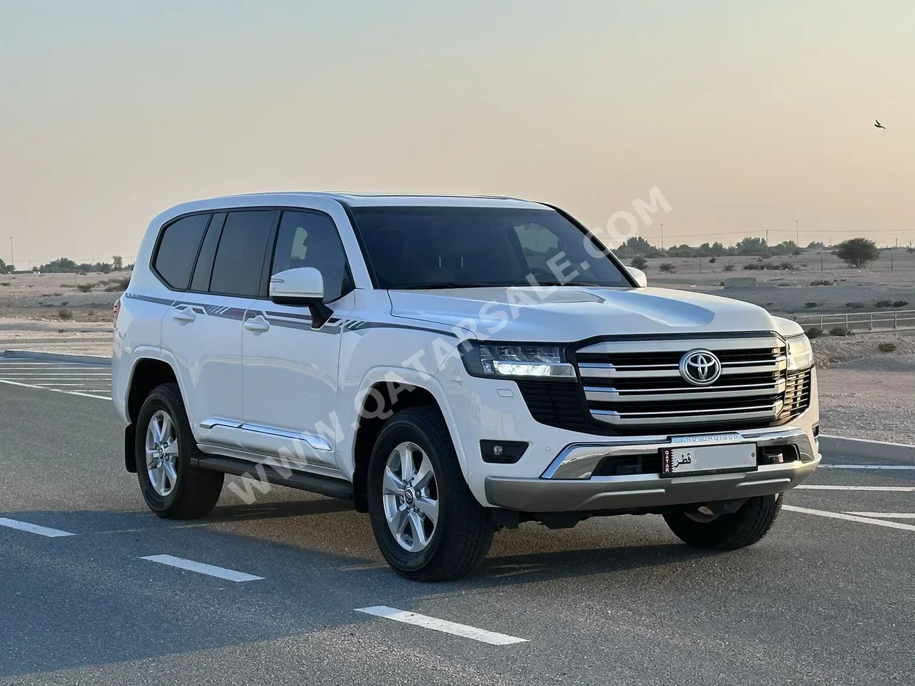 Toyota  Land Cruiser  GXR  2025  Automatic  12,000 Km  6 Cylinder  Four Wheel Drive (4WD)  SUV  White  With Warranty
