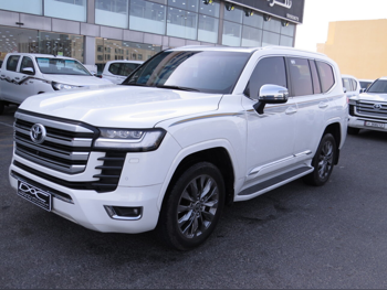 تويوتا  لاند كروزر  في اكس توين توربو  2023  اوتوماتيك  17,000 كم  6 سلندر  دفع رباعي  اس يو في  أبيض  تحت الضمان