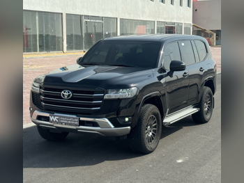 تويوتا  لاند كروزر  جي اكس  2024  عادي  47,000 كم  6 سلندر  دفع رباعي  سيدان  أسود  تحت الضمان