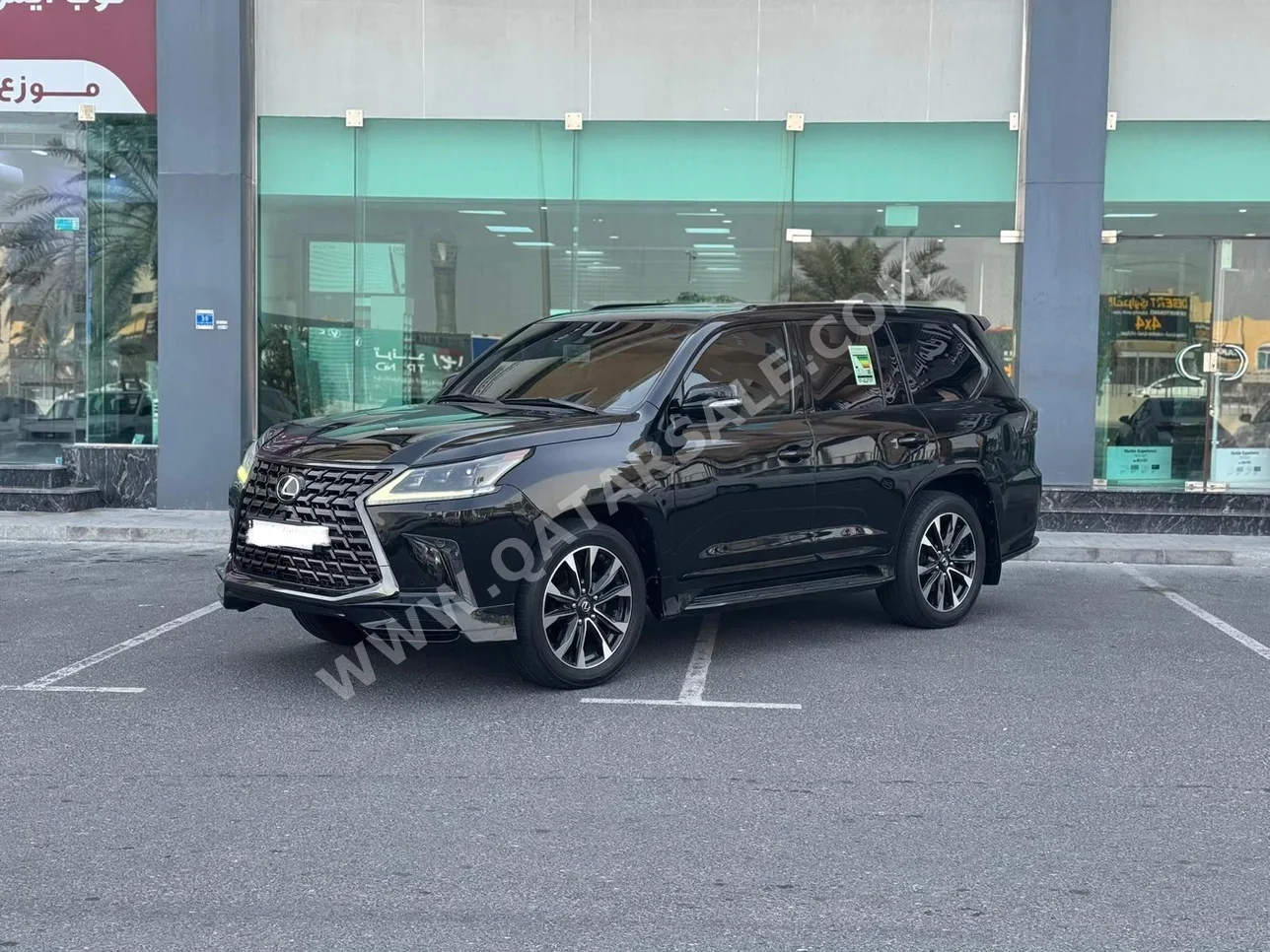 لكزس  ال اكس  570 اس  2016  اوتوماتيك  150,000 كم  8 سلندر  دفع رباعي  اس يو في  أسود