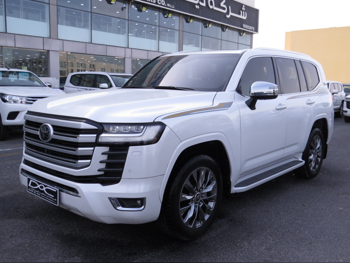 تويوتا  لاند كروزر  في اكس ار توين توربو  2022  اوتوماتيك  207,000 كم  6 سلندر  دفع رباعي  اس يو في  أبيض  تحت الضمان