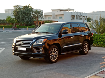 Lexus  LX  570 S  2012  Automatic  295,000 Km  8 Cylinder  Four Wheel Drive (4WD)  SUV  Black
