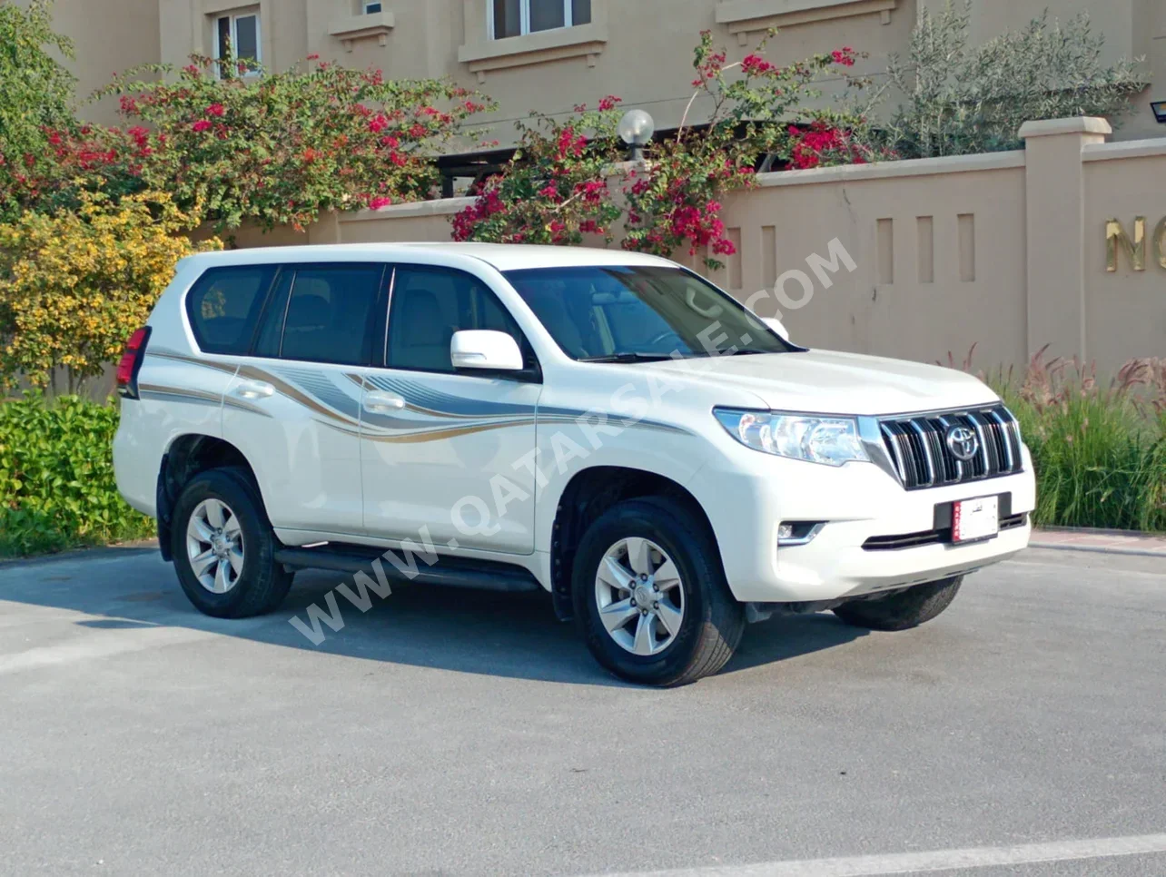 تويوتا برادو تي اكس ال 2018 اوتوماتيك 85,000 كم 4 سلندر دفع رباعي اس يو في أبيض