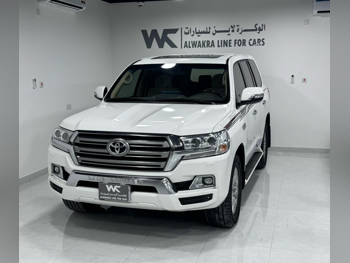 تويوتا  لاند كروزر  جي اكس ار  2021  عادي  247,000 كم  8 سلندر  دفع رباعي  سيدان  أبيض