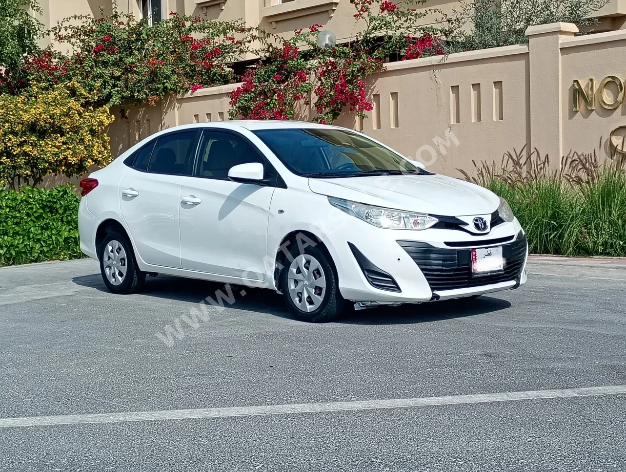 Toyota Yaris 2019 Automatic 150,000 Km 4 Cylinder Front Wheel Drive (FWD) Sedan White