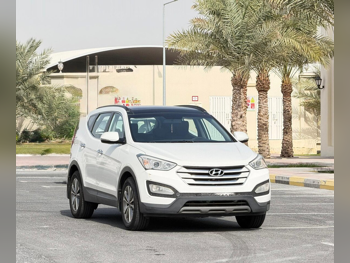 Hyundai  Santa Fe  2015  Automatic  155,000 Km  4 Cylinder  Four Wheel Drive (4WD)  SUV  White