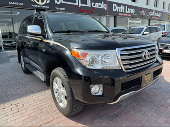 تويوتا  لاند كروزر  في اكس ار  2013  اوتوماتيك  240,000 كم  8 سلندر  دفع رباعي  اس يو في  أسود