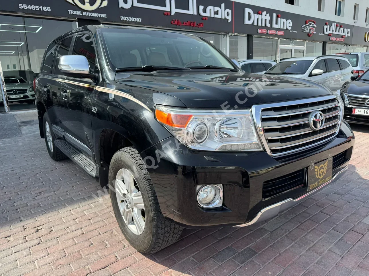 Toyota Land Cruiser VXR 2013 Automatic 240,000 Km 8 Cylinder Four Wheel Drive (4WD) SUV Black
