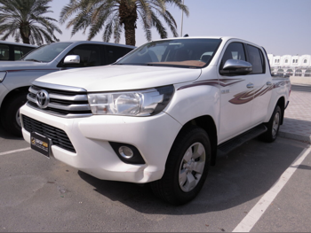 Toyota  Hilux  2018  Manual  286,000 Km  4 Cylinder  Four Wheel Drive (4WD)  Pick Up  White